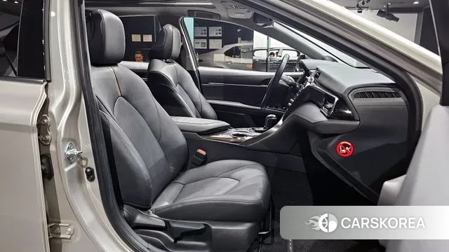 Toyota Camry (XV70) id 3055144 из Кореи 20