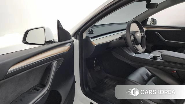 Tesla Model Y id 4608033 из Кореи 32