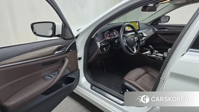 BMW 5 Series (G30) id 3560887 из Кореи 20