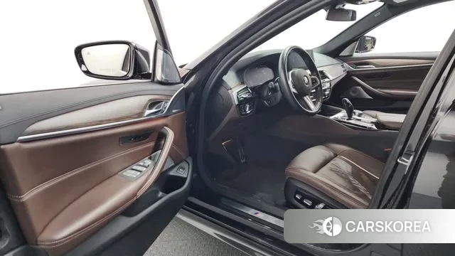 BMW 5 Series (G30) id 3676955 из Кореи 20