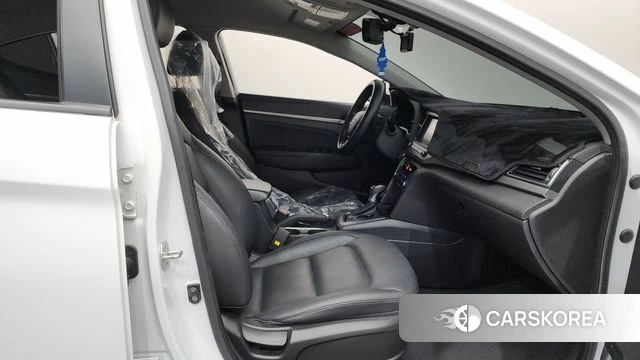 Hyundai Avante AD id 3834878 из Кореи 20