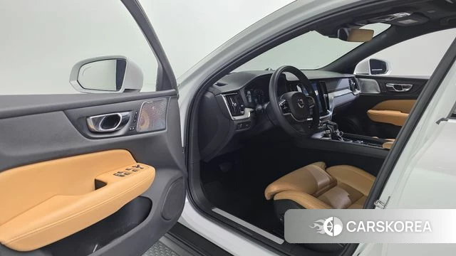 Volvo V60 Cross-Country 2nd Generation id 4557059 из Кореи 45