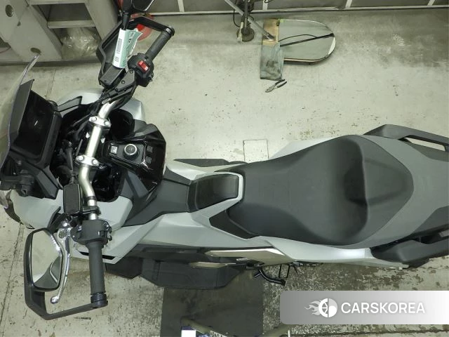 Honda X-ADV 750 id 4184439 из Японии 24