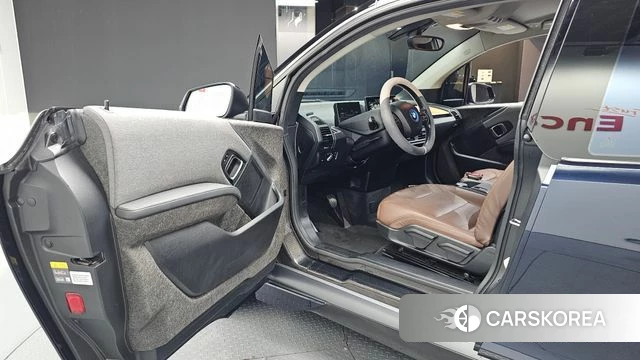 BMW i3 id 4595847 из Кореи 31