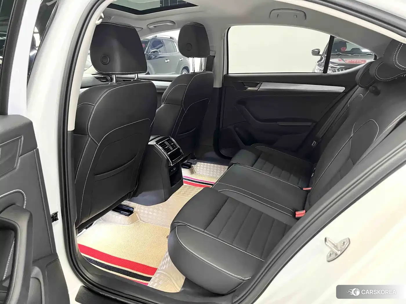 Skoda Superb id 4606996 из Китая 20