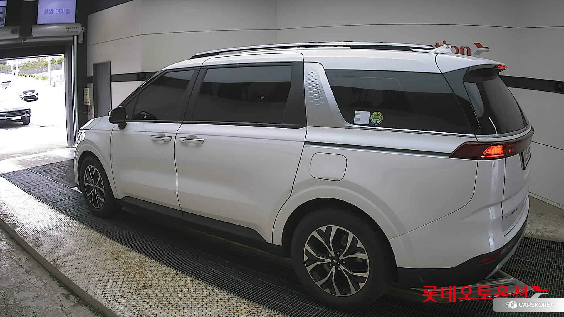 Kia Carnival id 4347340 из Кореи 36