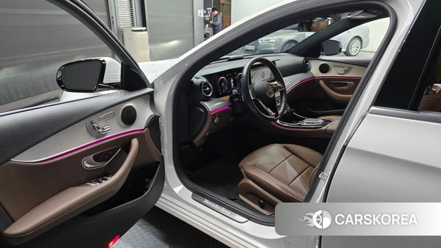 Mercedes-Benz E-Class W213 id 4196119 из Кореи 30