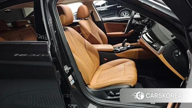 BMW 5 Series (G30) id 3519928 из Кореи 20