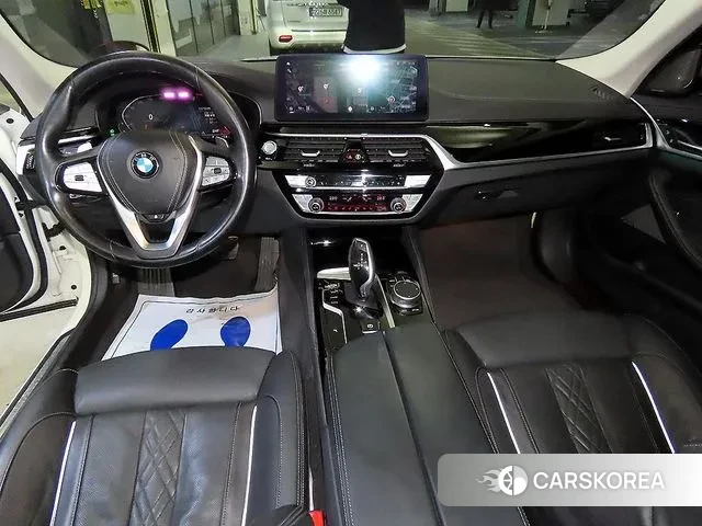 BMW 5 Series (G30) id 3384999 из Кореи 20