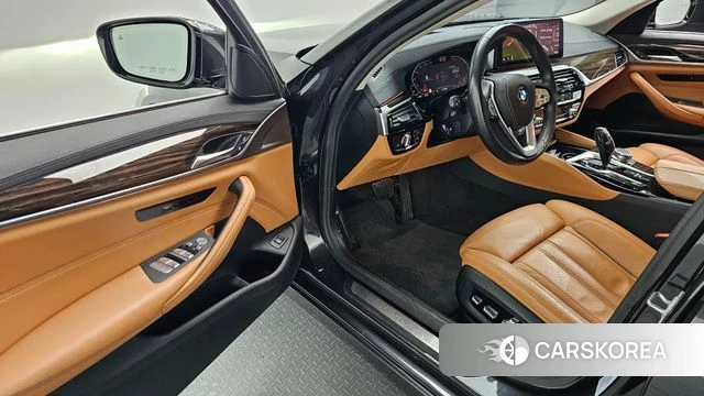 BMW 5 Series (G30) id 3916453 из Кореи 20