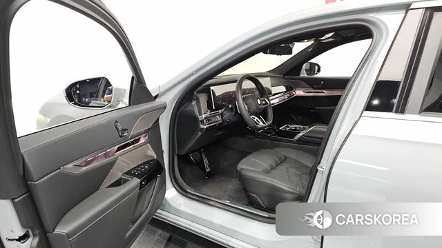 BMW 7 Series (G70) id 4432324 из Кореи 35