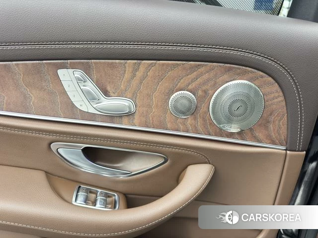 Mercedes-Benz E-class id 4278036 из Китая 10