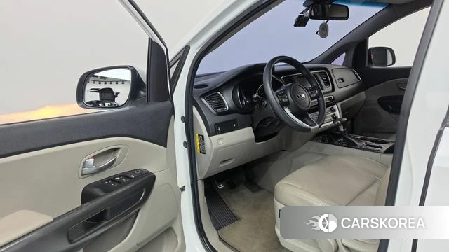 Kia The New Carnival id 4882338 из Кореи 30