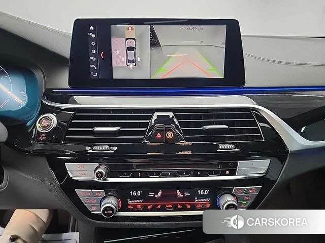 BMW 5 Series (G30) id 3885977 из Кореи 19