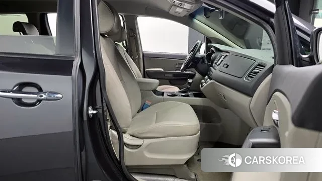 Kia The New Carnival id 3666457 из Кореи 20