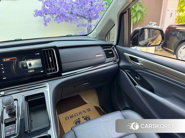 GAC Trumpchi Trumpchi M8 id 4221092 из Китая 20