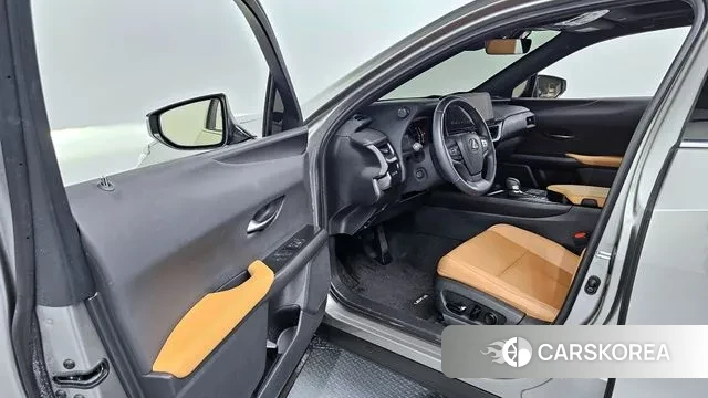 Lexus UX300h id 3512193 из Кореи 20