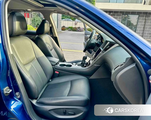 Infiniti Q50L id 4221833 из Китая 21