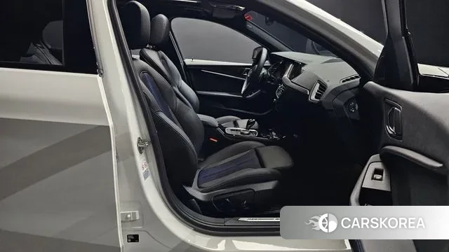 BMW 1 Series (F40) id 3021624 из Кореи 20