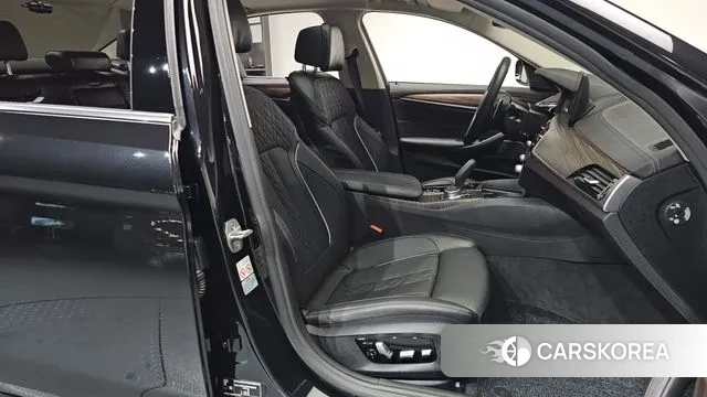 BMW 5 Series (G30) id 3053856 из Кореи 20