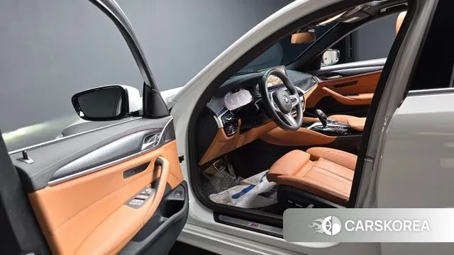 BMW 5 Series (G30) id 3649531 из Кореи 20