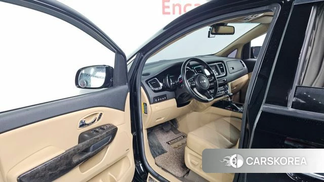 Kia The New Carnival id 4530234 из Кореи 35