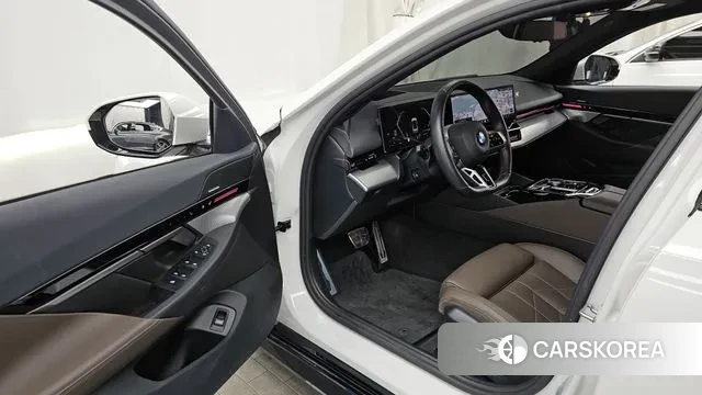 BMW 5 Series (G60) id 3758071 из Кореи 20