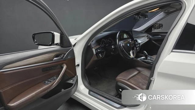 BMW 5 Series (G30) id 4384927 из Кореи 20