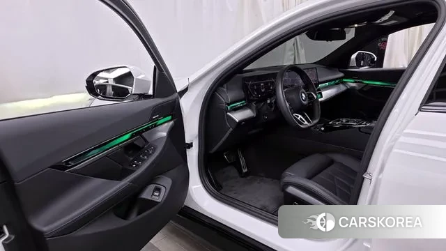 BMW 5 Series (G60) id 3700862 из Кореи 20