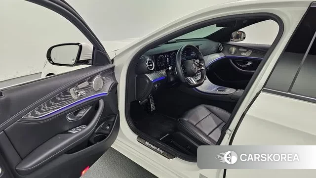 Mercedes-Benz E-Class W213 id 3777606 из Кореи 20