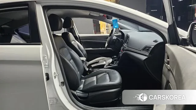 Hyundai Avante AD id 3714026 из Кореи 20