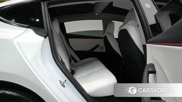 Tesla Model 3 id 4622894 из Кореи 31