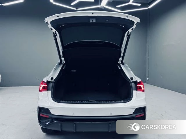 Audi Q3 Sportback id 4261714 из Китая 21