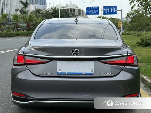 Lexus ES id 4298256 из Китая 17