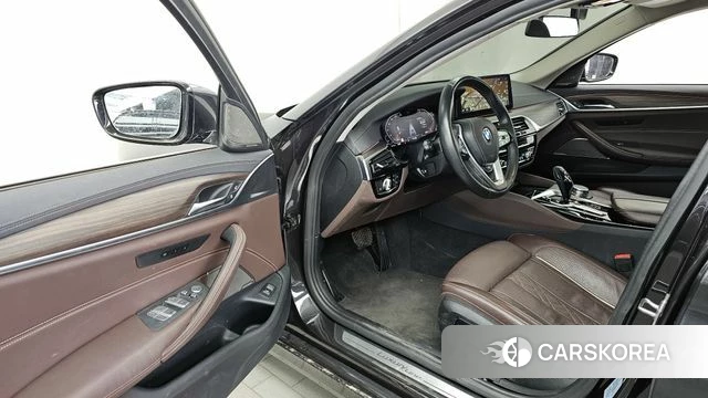 BMW 5 Series (G30) id 4187037 из Кореи 20