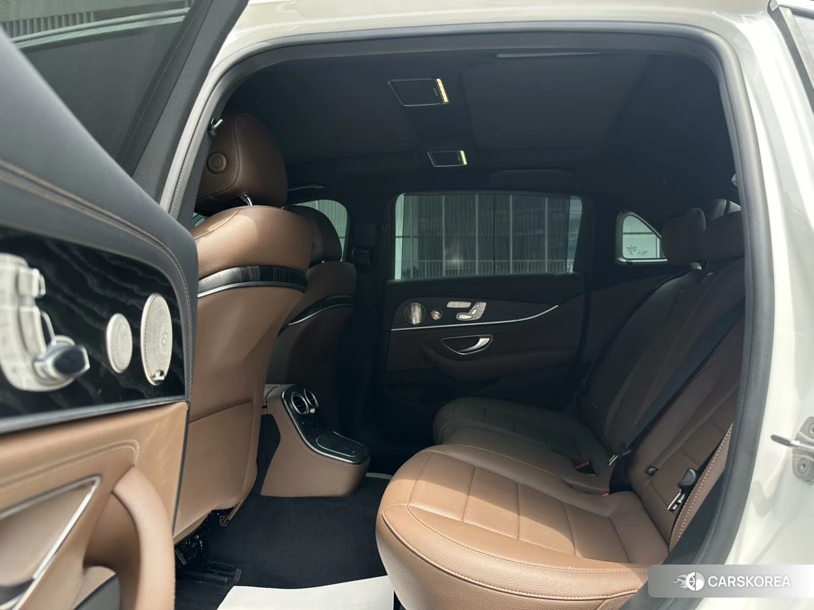 Mercedes-Benz E-class id 4493020 из Китая 19