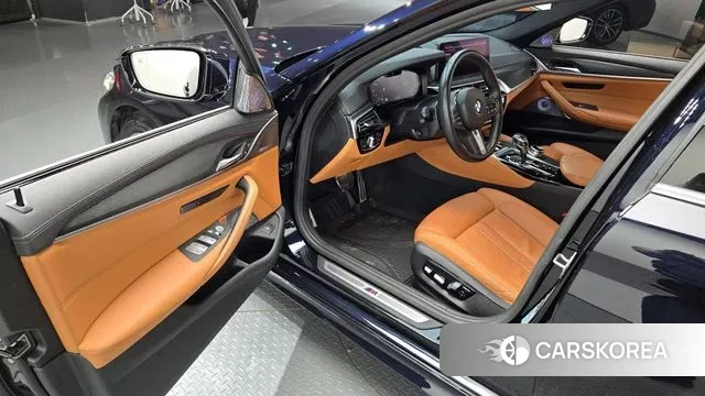 BMW 5 Series (G30) id 3355060 из Кореи 20