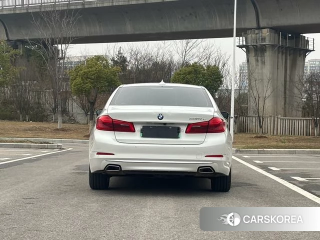 BMW 5 series PHEV id 4209456 из Китая 22