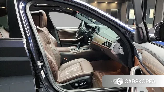 BMW 5 Series (G30) id 3363236 из Кореи 20