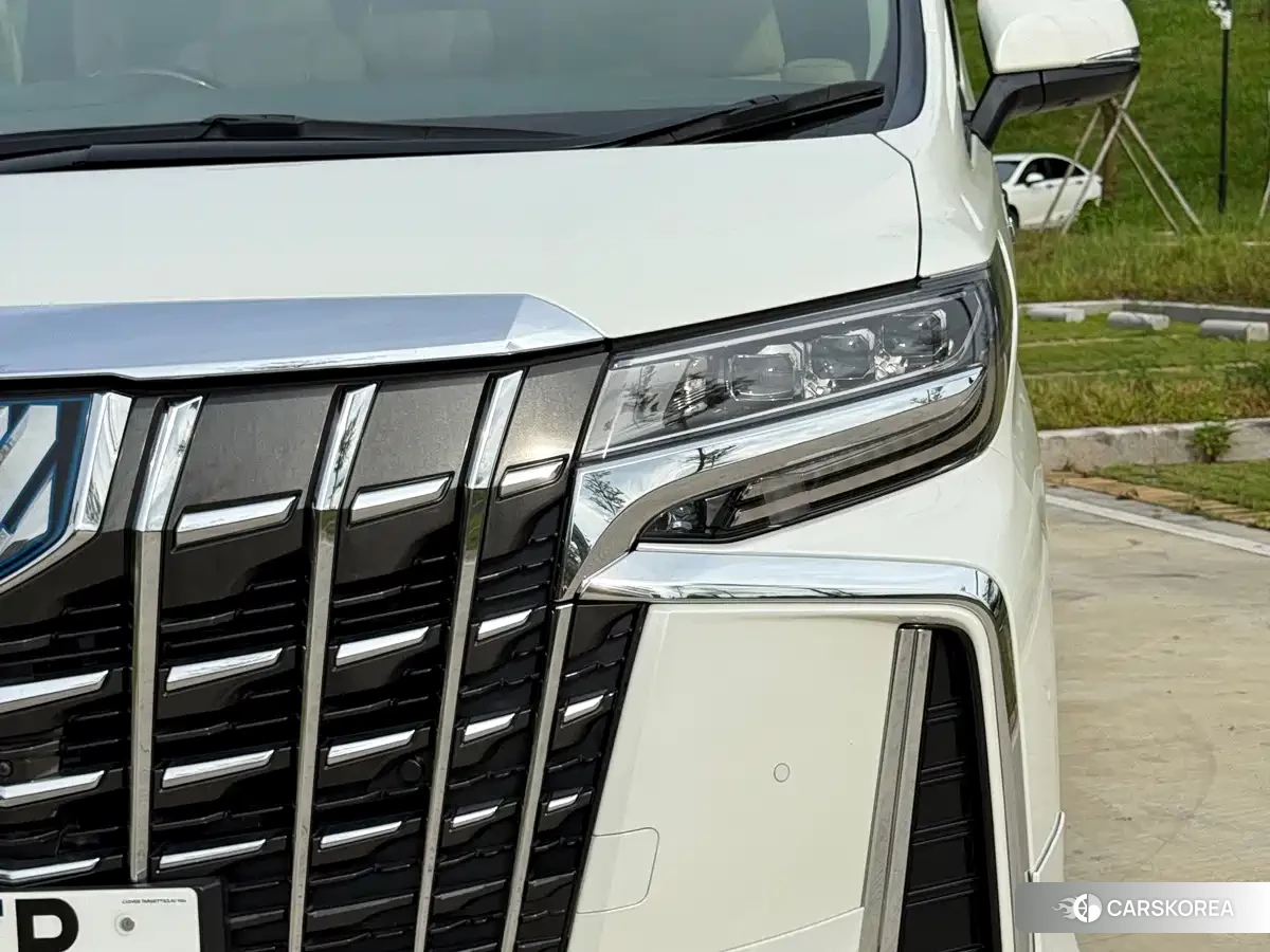 Toyota Elfa id 4654470 из Китая 18