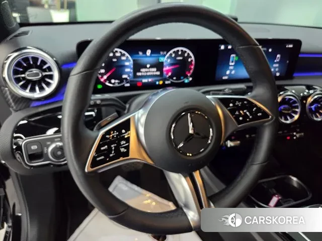 Mercedes-Benz A-Class W177 id 3359580 из Кореи 19