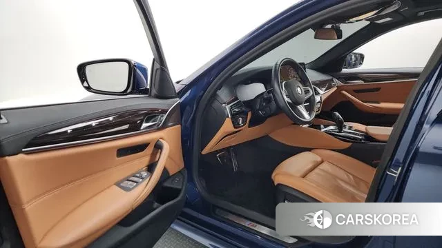 BMW 5 Series (G30) id 3428159 из Кореи 20