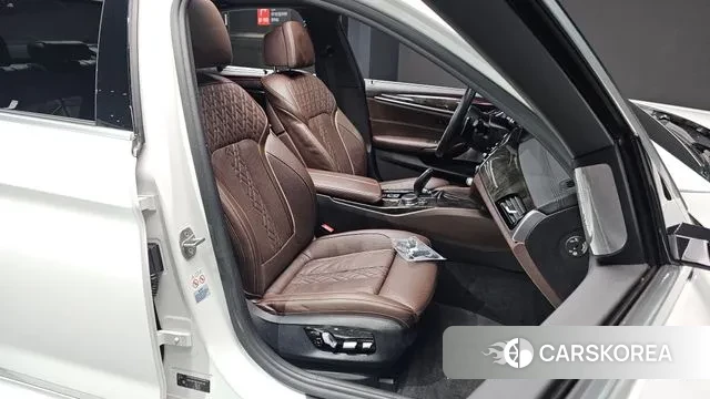 BMW 5 Series (G30) id 3789732 из Кореи 20