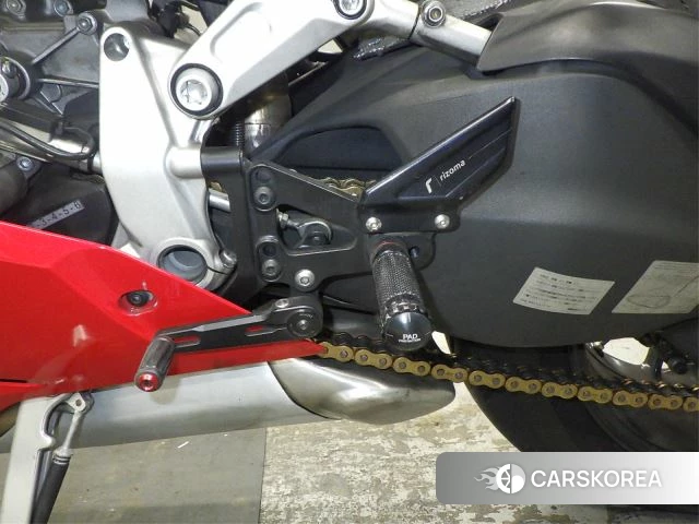 Ducati 1199 PANIGALE id 3946996 из Японии 32