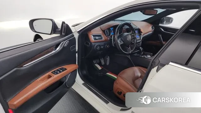 Maserati Ghibli id 3641797 из Кореи 20