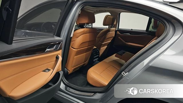 BMW 5 Series (G30) id 3953475 из Кореи 20