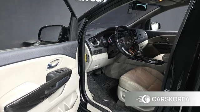 Kia The New Carnival id 4232467 из Кореи 20