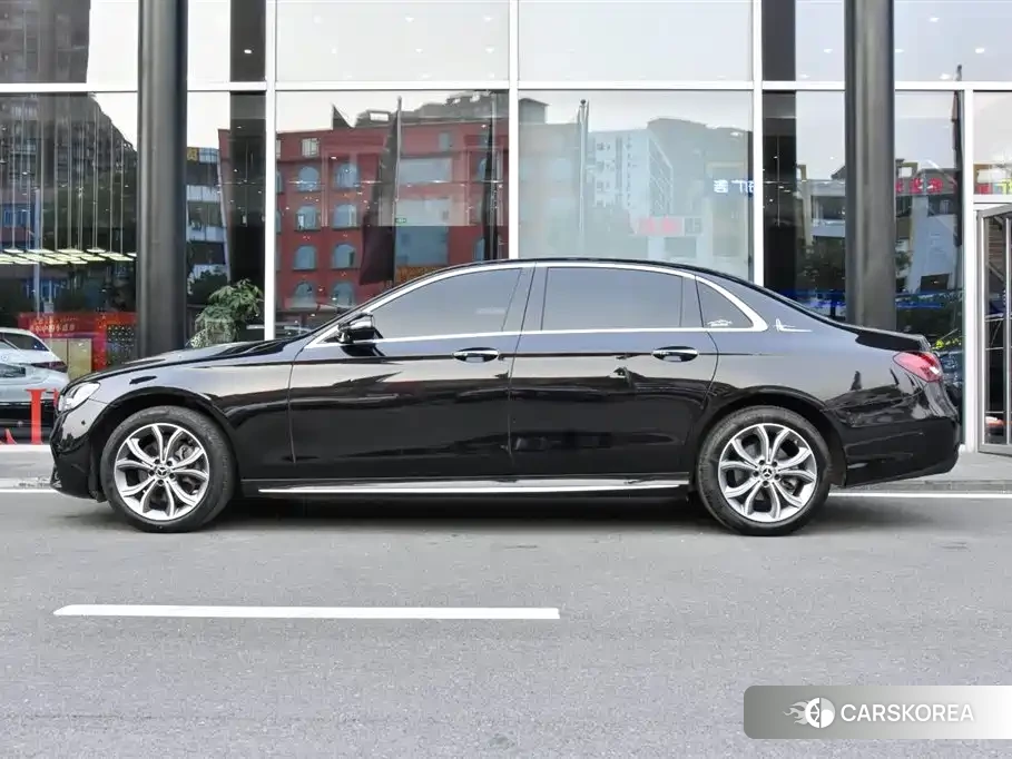 Mercedes-Benz E-Class id 4644619 из Китая 15