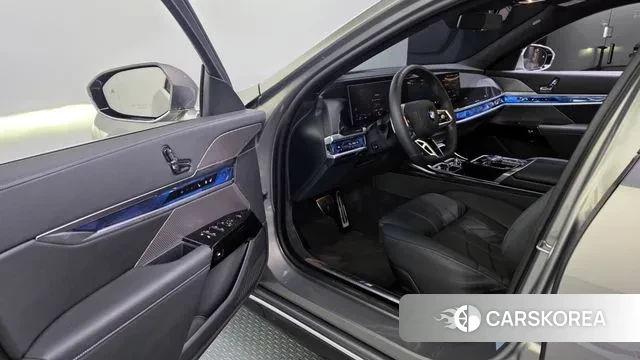 BMW 7 Series (G70) id 3590480 из Кореи 20