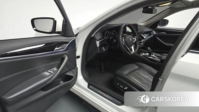 BMW 5 Series (G30) id 4225305 из Кореи 33